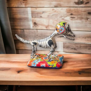 Handgefertigte Talavera Tag des Toten Hund Statue | Mexikanische Keramik mittlerer Größe