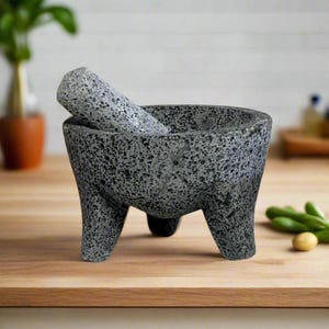Molcajete de piedra volcánica / Mortero y maja mexicanos hechos a mano