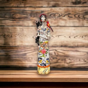 Donna scheletro Talavera / Ceramica fatta a mano per il Giorno dei Morti (media)