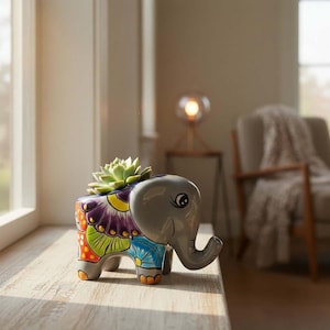 Doniczka Talavera Elephant | Kolorowa, ręcznie malowana ceramiczna doniczka w kształcie zwierzęcia