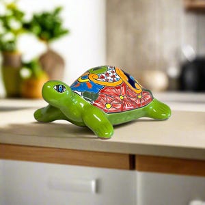 Statue de tortue de mer Talavera | Décoration mexicaine colorée peinte à la main