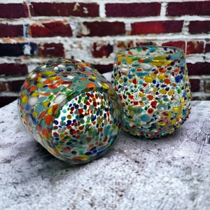 Set of 2 Extra-Large Hand Blown Stemless Wine Glasses | Confetti Rock Design (24 oz)