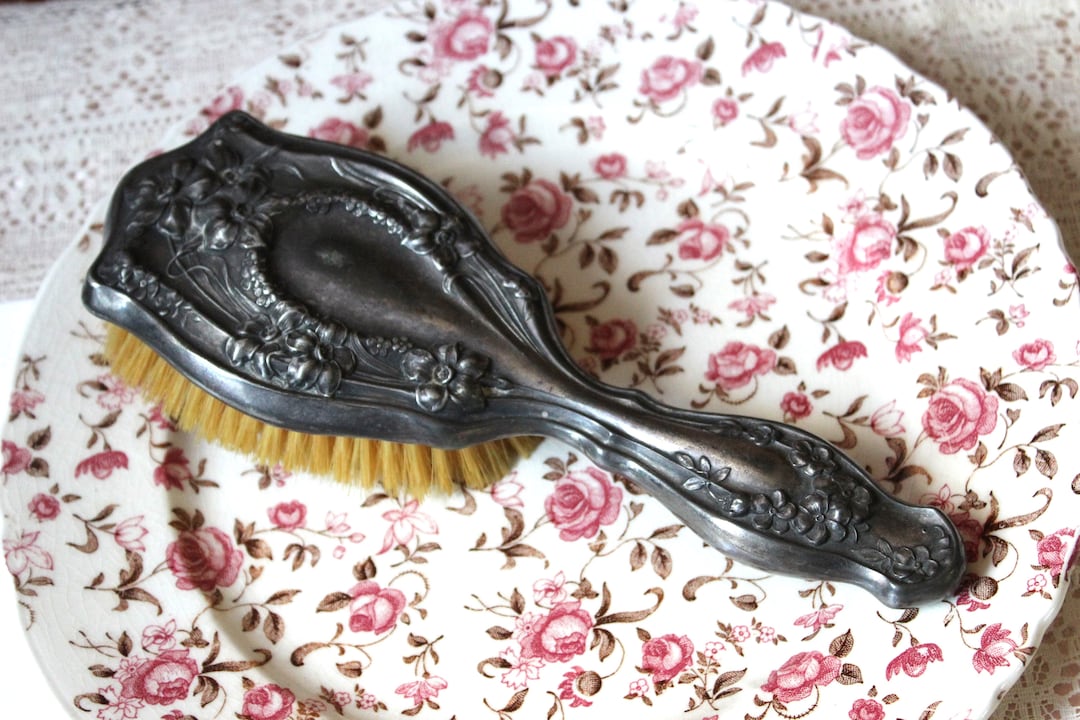 Vintage Victorian 1800s 1910 Silver Hair Brush Art Nouveau Horse Hair