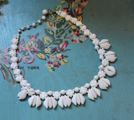 Vintage 30s Art Deco White Milk Glass Drop Bead B… - image 7