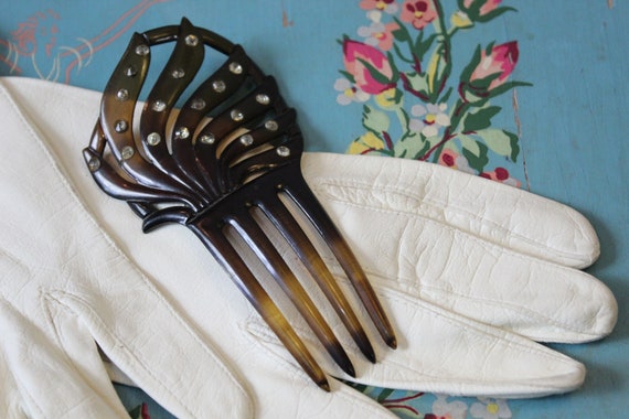 Vintage Antique VICTORIAN Fan Hair Comb Large Tortoise Art  display picture 1