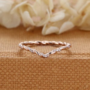 Twist ring Moissanite wedding band Vintage diamond Curved band Unique Yellow gold wedding ring stacking matching promise Anniversary gift