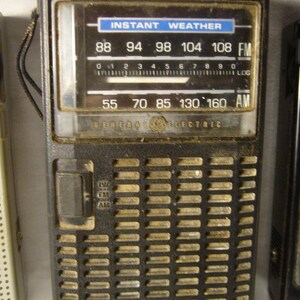Tres radios Transitor antiguas: GE, Emerson y Gran Prix imagen 3