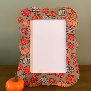 Make Your Favorite Fall Picture Stand Out With This Unique Handmade Pumpkin Pattern 4”x6” Desktop Frame