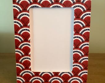 Red White Blue Scallop Pattern 4"x6" Picture Frame – Patriotic Decoupage Home Decor
