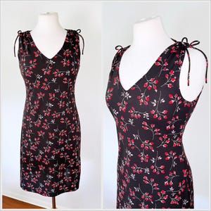 Vintage 90s Black Red Floral Rose Mini Dress Ruched Tie Shoulders V Neck Whimsigoth Witchy // Size Medium