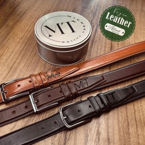 GESCHENK VERJAARDAG ECHTGENOOT, cadeau getuige, gepersonaliseerde riem met gegraveerde blikken doos, bode, cadeau stalknecht, riem initialen, vaderdagcadeau