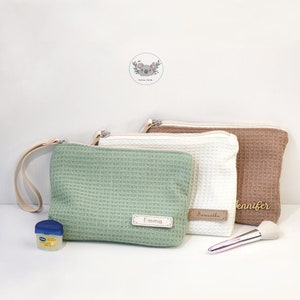 Bolsa de maquillaje de pulsera personalizada, bonita bolsa con cremallera con nombre personalizado, billetera de pulsera, bolsa de cosméticos, regalo de dama de honor, bolsa para lápices con correa