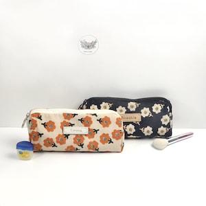 Gepersonaliseerde etuis Corduroy bloemenetui make-uptasjes Aangepaste naamorganisator Verjaardagscadeau voor haar Aangepaste make-uptas