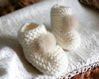 chaussons en laine avec pompons