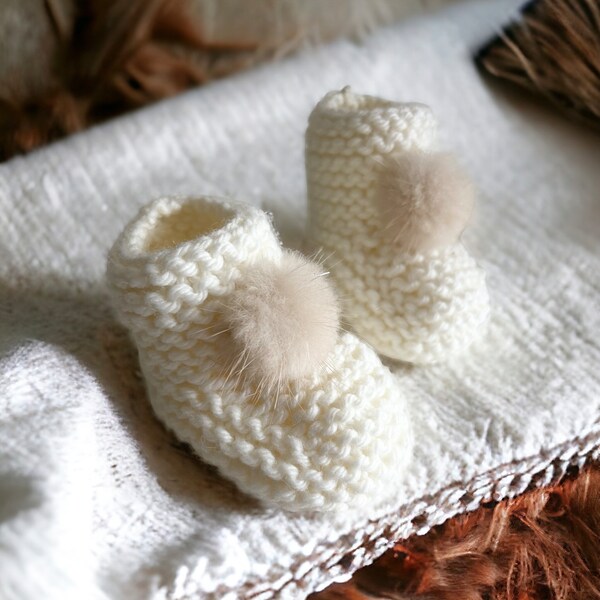 chaussons en laine avec pompons