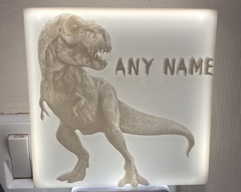 Dinosaurier-Nachtlicht mit einem beliebigen Namen personalisiert (Plug-In mit Lichtsensor)