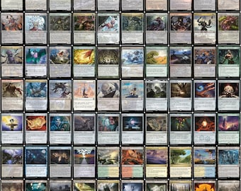 Könnte beinhalten: Eine Sammlung von 63 Magic: The Gathering-Karten mit verschiedenen Fantasy-Kreaturen, Landschaften und Zaubersprüchen. Die Karten sind in einem Raster angeordnet, wobei jede Karte eine einzigartige Illustration und einen Text hat.