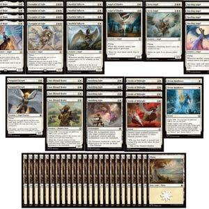 Könnte beinhalten: Ein Set mit 25 weiß gerahmten Magic: The Gathering Karten, die Engel, Krieger und Verzauberungen zeigen. Die Karten sind in Reihen und Spalten auf einem schwarzen Hintergrund angeordnet. Die Karten haben eine Vielzahl von Illustrationen, darunter Engel mit Flügeln, Krieger mit Schwertern und Verzauberungen mit leuchtenden Effekten.