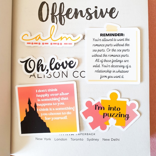 Autocollants en vinyle mat The Charm Offensive | Stickers inspirés de The Charm Offensive d'Alison Cochrun (Oh, love, into déroutant, calme morse)