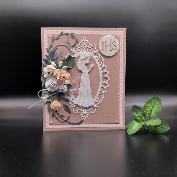 Handgemachte Erstkommunion Karte, Mädchen Kommunion Grußkarte, Religiöse Karte mit Papierblumen, Konfirmationskarte in einer Geschenkbox