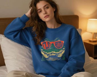 Vintage Gator Graphic Crewneck | Cozy Unisex Sweatshirt | Florida-Inspired Casual Pullover | Florida inspired fit