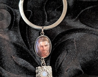 Gale&#39;s Grimoire BG3 Stainless Steel Portrait Necklace Baldur&#39;s Gate 3 Follower