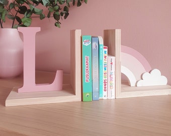 Serre-livres arc-en-ciel personnalisé, première initiale, serre-livres pour chambre d'enfant, décoration de chambre de bébé, décorations de chambre à coucher pour chambre ou chambre d'enfant, cadeau pour bébé