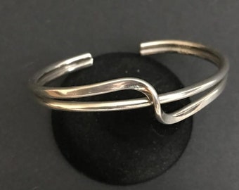 Sterling Silver Twisted Cuff Bracelet. 20.2g. Modern Contemporary Design. Great Gift For Here