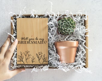 Will you be my Bridesmaid, Succulent Gift Box, Wood Card,  Bridesmaid Proposal, Bridesmaid Gift, Bridesmaid Box, Bridesmaid Gift Ideas