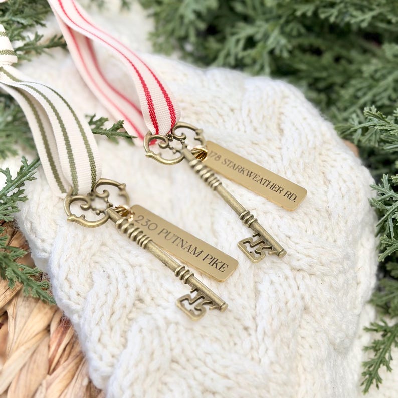 New home metal key ornament personalized for first-time homeowners, engraved keepsake