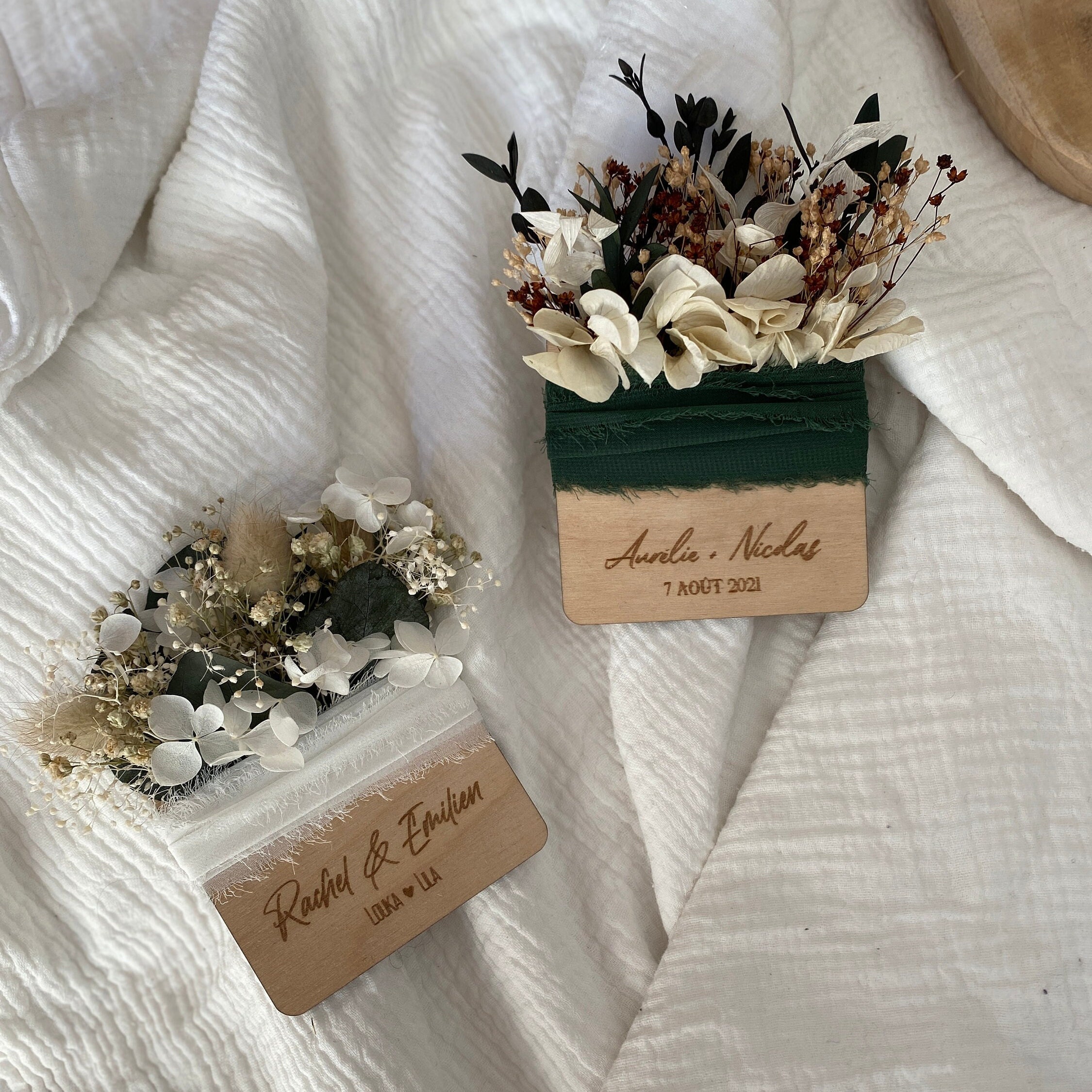 Pochette brodée de fleurs : sac à main de mariage bohème - France