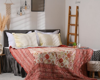 Rosewood red hand-stitched floral printed quilt, kantha quilt, summer soft comforter, Kantha reversible bedding, cotton filling Ac Bedcover