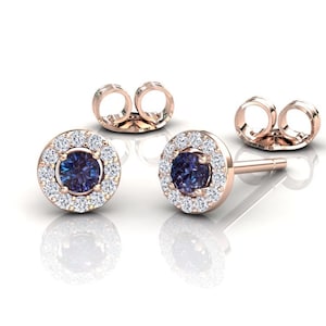 Boucles d’oreilles Alexandrite Stud Halo, clous en or rose 14k délicats, bijoux d’anniversaire uniques minimalistes, boucles d’oreilles en pierre précieuse June Birthstone