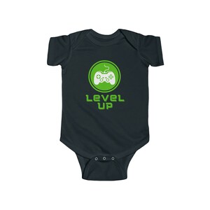 Level Up Console Zielony Pozytywny Uroczy Zabawny Inspiracja Niemowlęcy Jersey Body INFBS000031