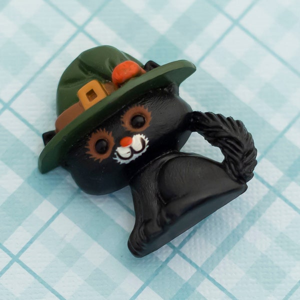 Adorable Robin Hood Cat Brooch by Hallmark Cards - L5