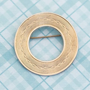 Vintage Goldene Disc Brosche - L24