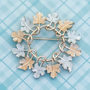 Vintage Maple Leaf Circle Brooch by Sarah Coventry - L15