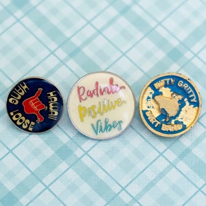 Juego vintage de pines hippies - L23