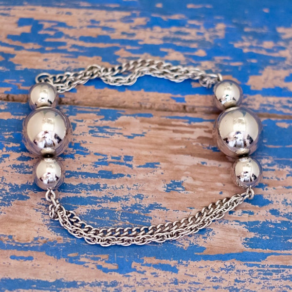 7 inch, Vintage Silver Tone Spheres Chain Link Bracelet - L27