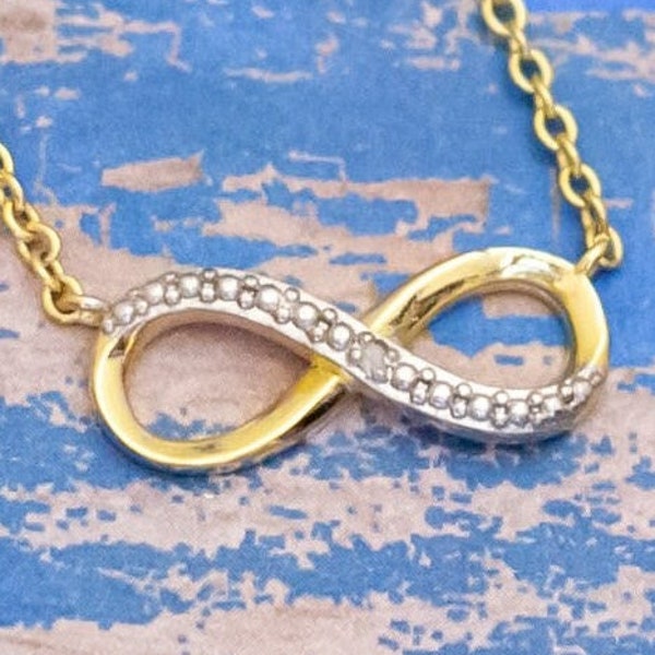 18 inch, Vintage Infinity Pendant Gold Tone Necklace - L34