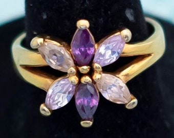 Elegante anillo floral de banda de tono dorado mariposa - talla 7 - L6