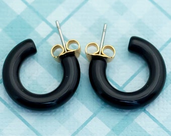 Simple Black Hoop Earrings by Avon - L12