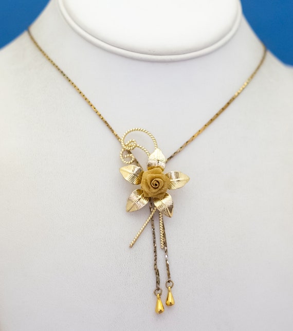 18 inch, Vintage Golden Rose Floral Bolo Necklace… - image 2