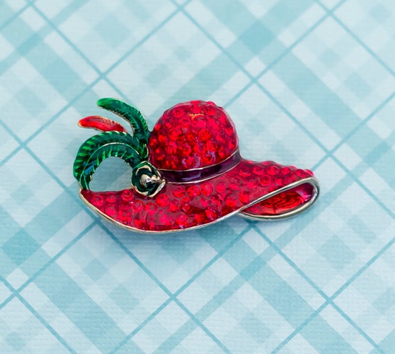 Vintage Elegant Red Feathered Hat Brooch - L14 - Etsy display picture 1