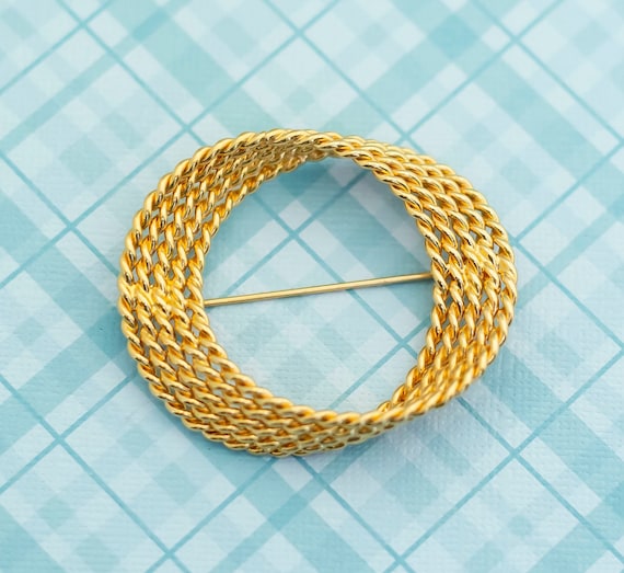 Multiple Ring Rope Gold Tone Brooch by Monet - L8 - image 1