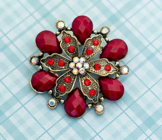 Vintage Red Elegant Floral Brooch - L14 - image 1