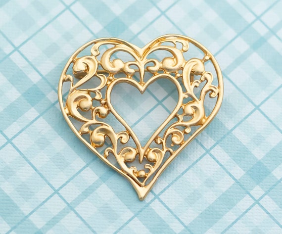 Art Nouveau Lovely Heart Brooch - L5 - image 1