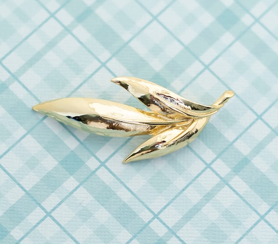 Vintage Golden Grass Brooch - L5 - image 1