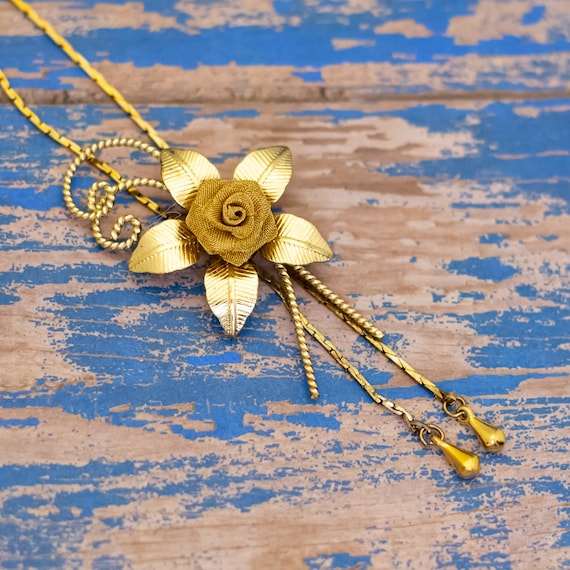 18 inch, Vintage Golden Rose Floral Bolo Necklace… - image 1
