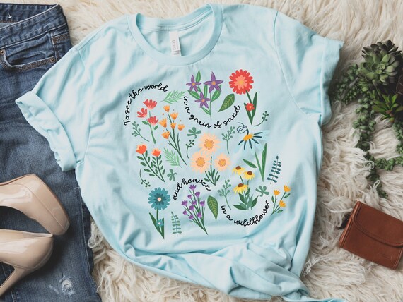 Wildflower Tshirt, Vintage Flower Tees For Women, Cottagecore Style Graphic, Trendy Graphic Tees, Light Academia Tee